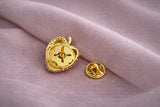 Bijou de bouton / pin's Fraise