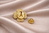 Bijou de bouton / pin's Trèfle Rose