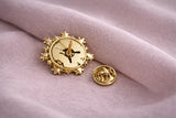 Bijou de bouton / pin's Iris Cristal