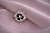Bijou de bouton / pin's Vera Cristal Noir
